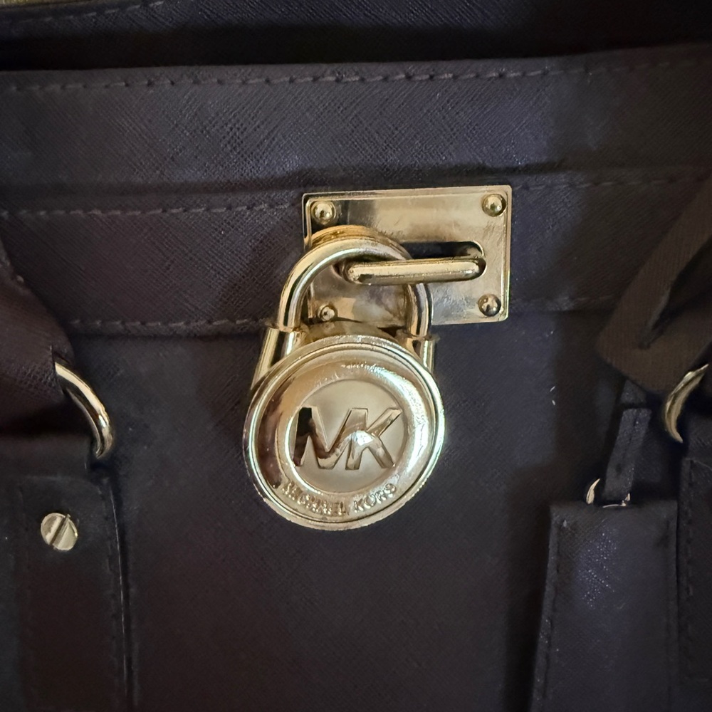 Michael Kors Brown and Gold Satchel with Structured Shape and Luxurious Leather - Picture 2 of 5